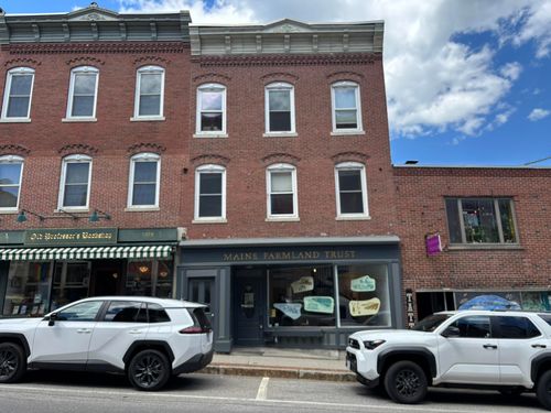 97 Main St, Belfast, ME, 04915-6536 | Card Image
