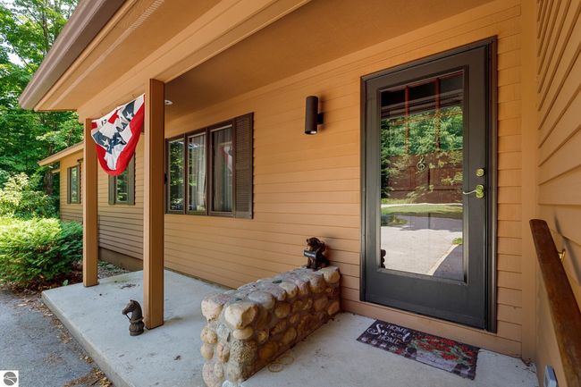 3862 Trillium Dr, House other with 3 bedrooms, 2 bathrooms and null parking in Leland MI | Image 5