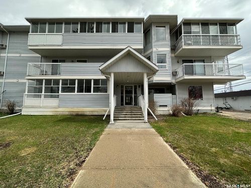 4-119 4th Ave W, Kindersley, SK, S0L1S0 | Card Image