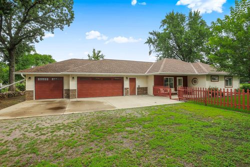 440 Prairie St, Clearwater, MN, 55320-2004 | Card Image