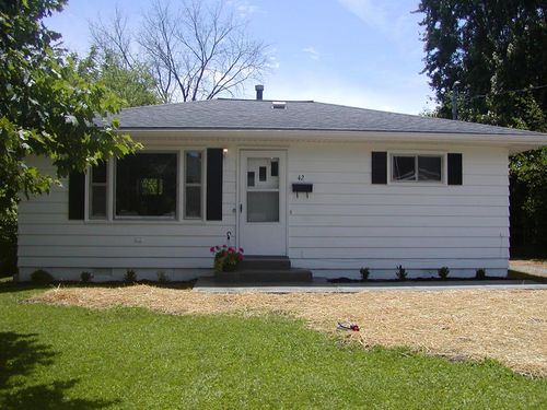 42 West Tucker, Shelby, OH, 44876 | Card Image