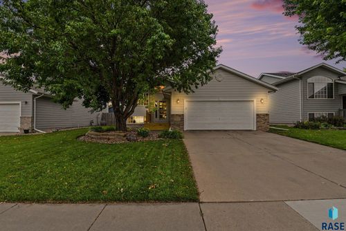 7027 W 50th St Street, Sioux Falls, SD, 57106 | Card Image