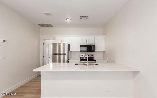 1241 E Adams St, Phoenix, AZ, 85034-1116 | Card Image