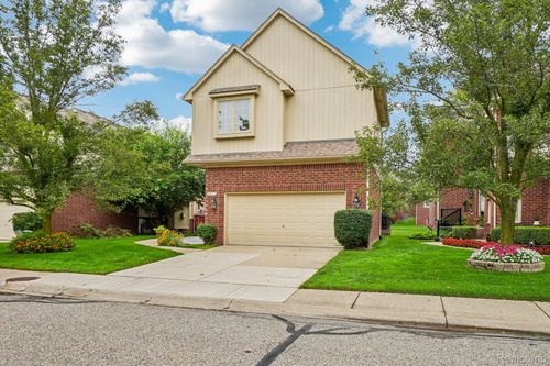 68-4281 Summer Pl, Shelby Township, MI, 48316-5907 | Card Image