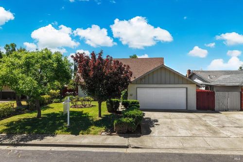 513 San Remo Street, Fairfield, CA, 94533 | Card Image