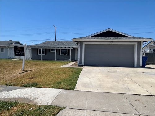 15911 Quartz St, Westminster, CA, 92683-7247 | Card Image