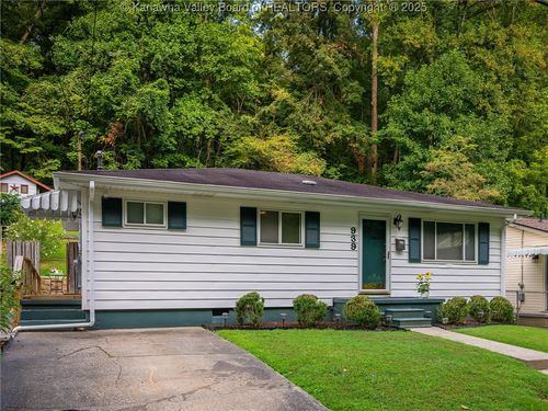 939 Lexington Dr, Saint Albans, WV, 25177-3914 | Card Image