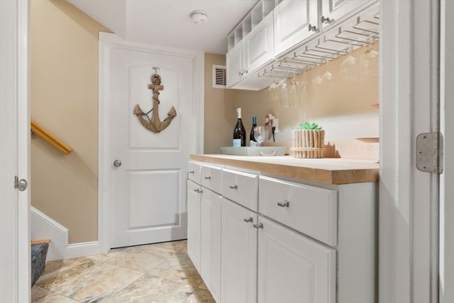 B - 32 Bromfield St, Condo with 3 bedrooms, 3 bathrooms and 2 parking in Newburyport MA | Image 33