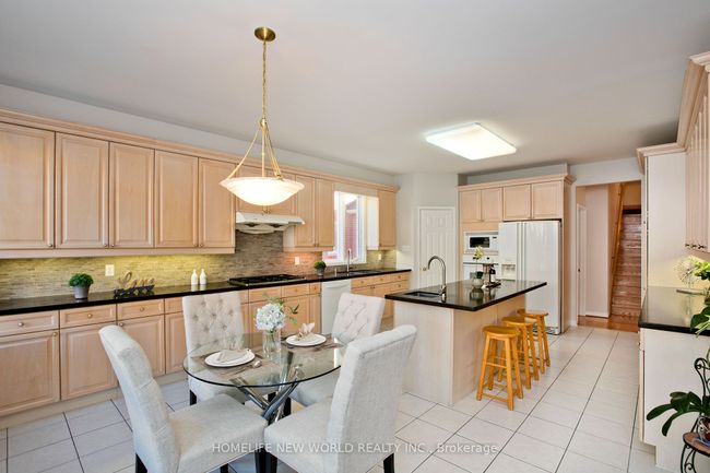 18 Houndsbrook Cres, House other with 5 bedrooms, 4 bathrooms and 6 parking in Unionville ON | Image 11