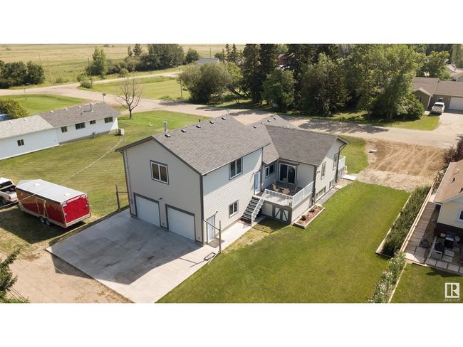 116 Main St, House other with 4 bedrooms, 3 bathrooms and 6 parking in Kingman AB | Image 37
