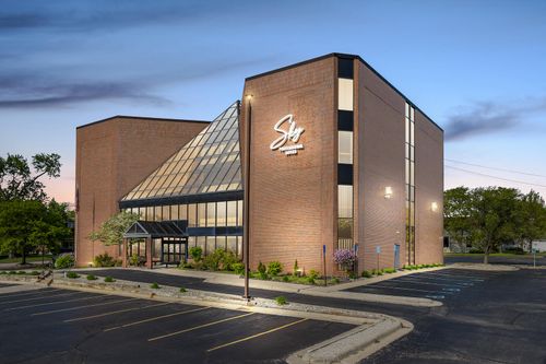 270-300 W Washington Ave, Jackson, MI, 49201-2160 | Card Image