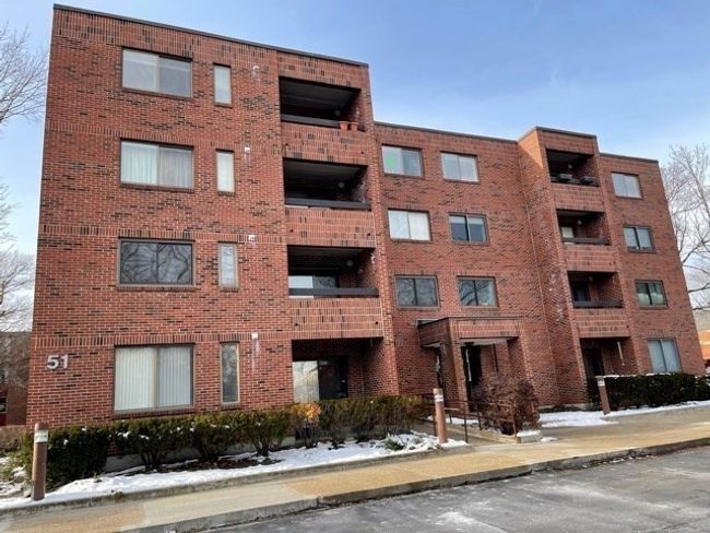 APT-201 - 51 John St, Condo with 2 bedrooms, 2 bathrooms and 1 parking in Brookline MA | Image 15
