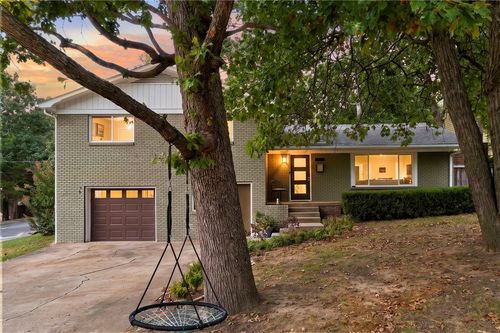 522 W Hawthorn St, Fayetteville, AR, 72701-1936 | Card Image