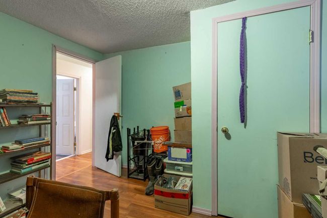 126 3 St, House other with 5 bedrooms, 2 bathrooms and 4 parking in Stirling AB | Image 27