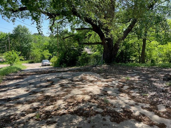 201 W Gilmer St, House other with 3 bedrooms, 3 bathrooms and null parking in Big Sandy TX | Image 40
