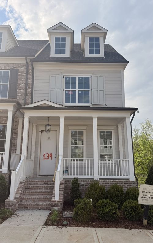 4015 Forestside Dr, Franklin, TN, 37064-4575 | Card Image