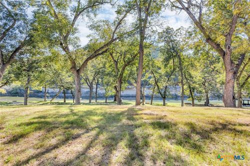 apt-214-540 River Run, New Braunfels, TX, 78132-2160 | Card Image