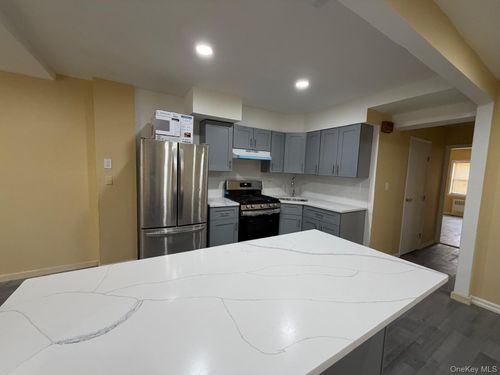 fl-1st-924 E 106th St, Brooklyn, NY, 11236-3012 | Card Image