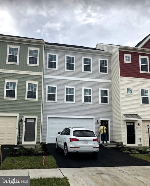 212 Parkland Dr, STEPHENSON, VA, 22656-2078 | Card Image