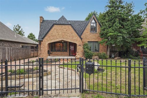 2635 13th Pl, Tulsa, OK, 74104-4304 | Card Image