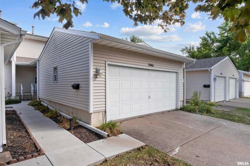 3461 Cedarview Ct, Bettendorf, IA, 52722-2881 | Card Image