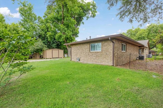 5004 Colmesneil St, House other with 4 bedrooms, 3 bathrooms and 2 parking in Pearland TX | Image 24