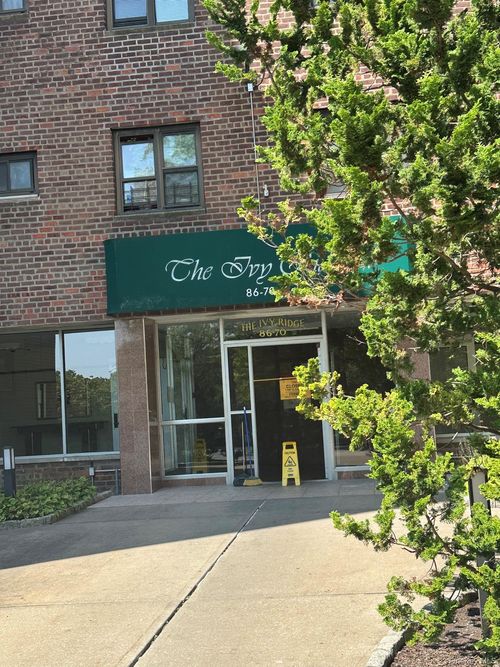 b65-86-70 Francis Lewis Blvd, Queens Village, NY, 11427-2842 | Card Image