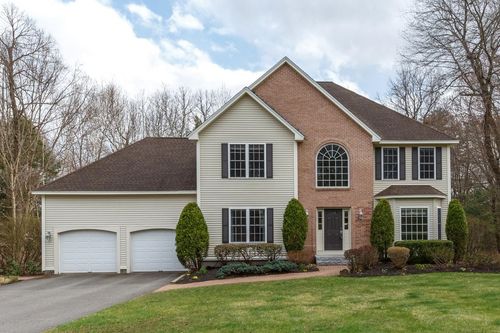 17 Nottingham Rd, Windham, NH, 03087-1101 | Card Image