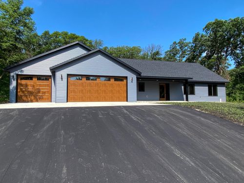 2948 N Oaks Ln Nw, Garfield, MN, 56332-8325 | Card Image