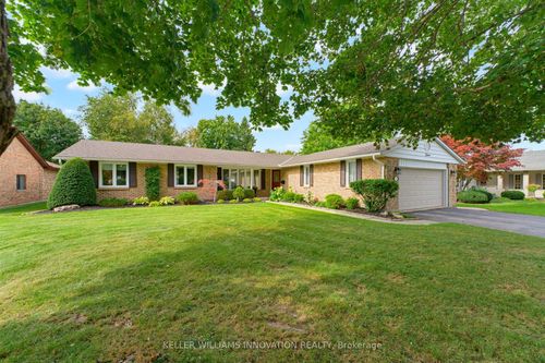 15 Mclaren Avenue N, North Perth, ON, N4W3K1 | Card Image