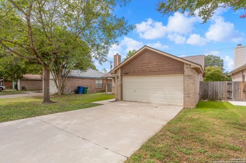 9006 Roquefort, San Antonio, TX, 78250-5837 | Card Image