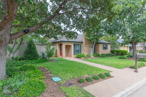 926 Ruswood Cir, Abilene, TX, 79601-4654 | Card Image