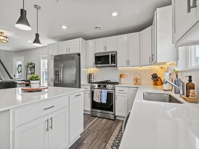 Stainless steel appliances | Image 5
