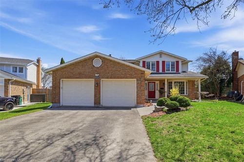 113 Glenecho Crt, Waterloo, ON, N2K2R3 | Card Image
