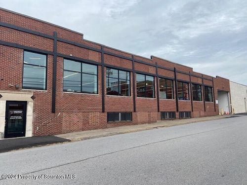 719 Capouse Ave, Scranton, PA, 18509-3121 | Card Image