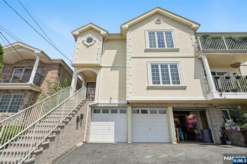 615 Prospect Ave, Fairview, NJ, 07022-1884 | Card Image