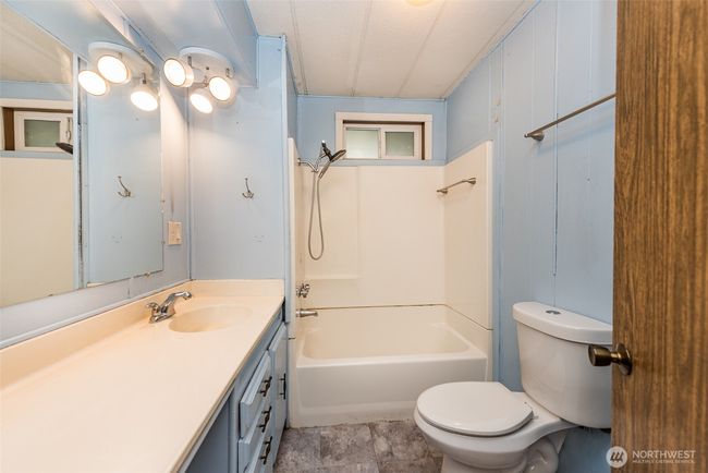 Full bathroom | Image 20
