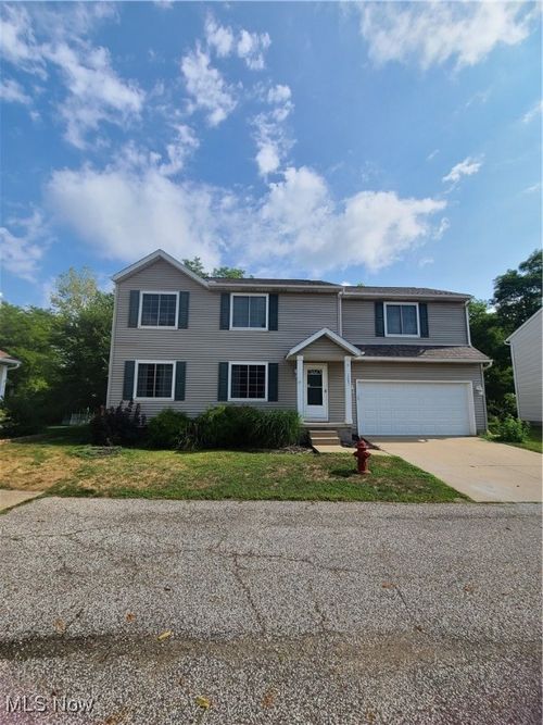 1085 Wexford Ct, Akron, OH, 44312-4635 | Card Image