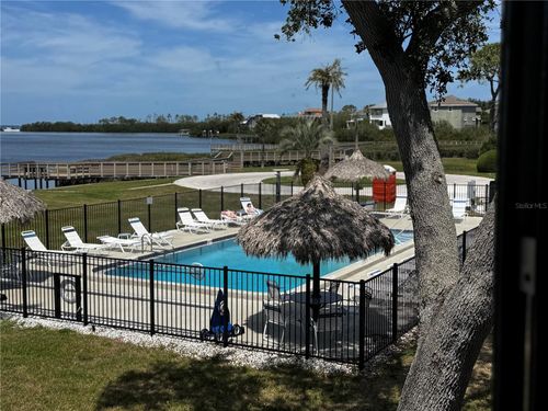 656-656 Windrush Bay Dr, TARPON SPRINGS, FL, 34689-1210 | Card Image