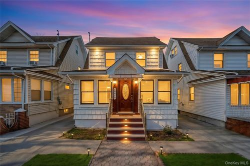 194-19 115th Rd, Saint Albans, NY, 11412-2709 | Card Image