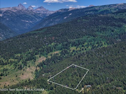 3550 Sorensen Creek Dr, Victor, ID, 83455-4805 | Card Image