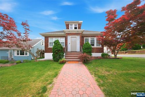 596 Moonachie Ave, Wood Ridge, NJ, 07075-1820 | Card Image