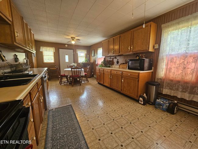1106 Smyth Chapel Rd, House other with 3 bedrooms, 2 bathrooms and null parking in Pennington Gap VA | Image 10
