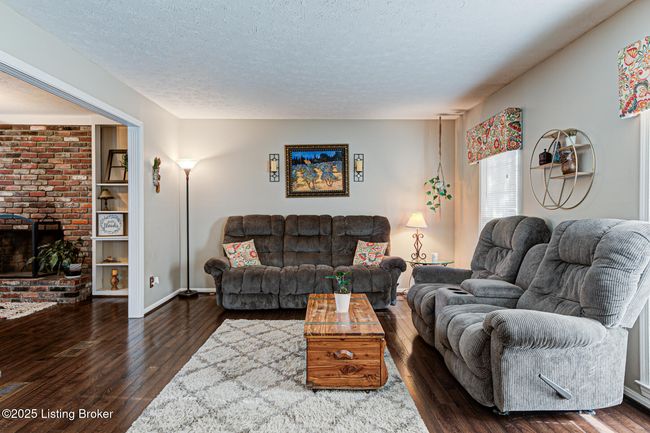 3904 Bayonne Ct, House other with 4 bedrooms, 3 bathrooms and null parking in Jeffersontown KY | Image 7