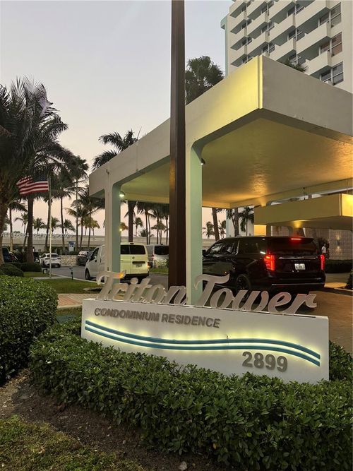 936-2899 Collins Ave, Miami Beach, FL, 33140 | Card Image