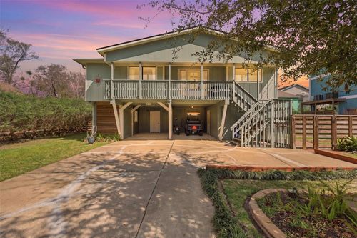 221 Oak Rd, Clear Lake Shores, TX, 77565-2322 | Card Image
