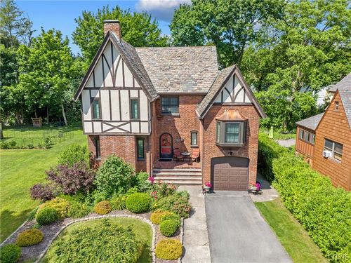413 E Genesee Pkwy, Syracuse, NY, 13214-1911 | Card Image