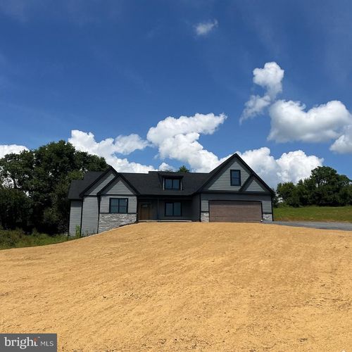 39 Falkirk Drive, MARTINSBURG, WV, 25403 | Card Image