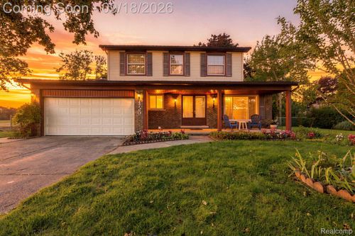 4720 Chapel Dr, Troy, MI, 48085-5029 | Card Image