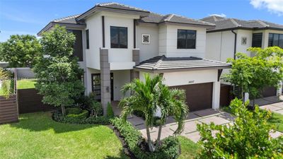 16007 Nw 87th Ct, House other with 4 bedrooms, 3 bathrooms and null parking in Miami Lakes FL | Image 3